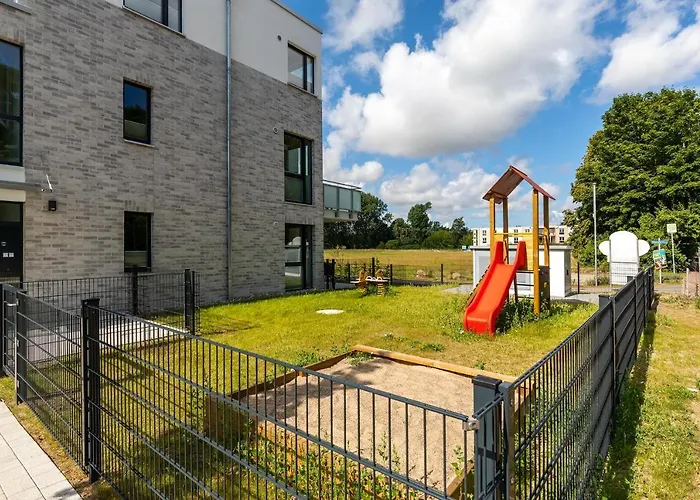 Ostseeallee Ostseeallee 3-19 شقة 4*